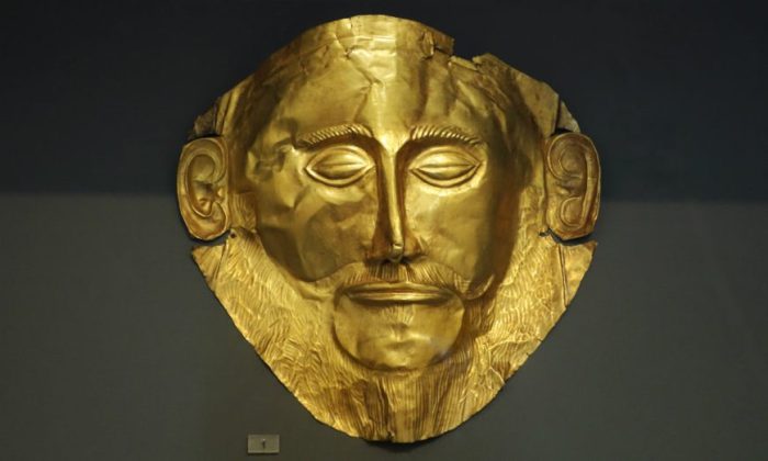 Select the work of art representative of the aegean period